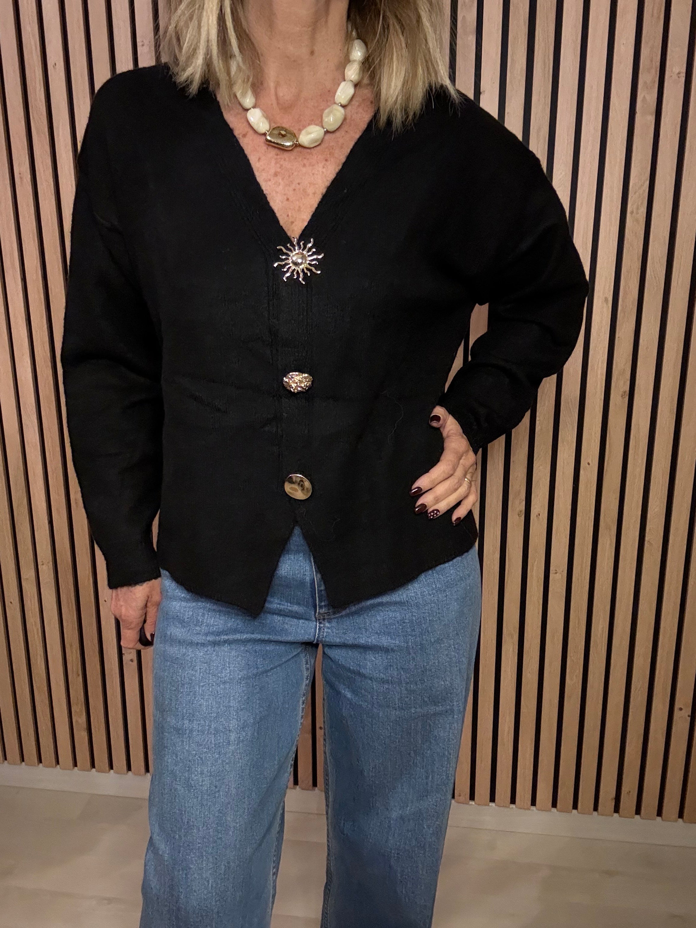 Cardigan laine 1 broche et 2 boutons dorés