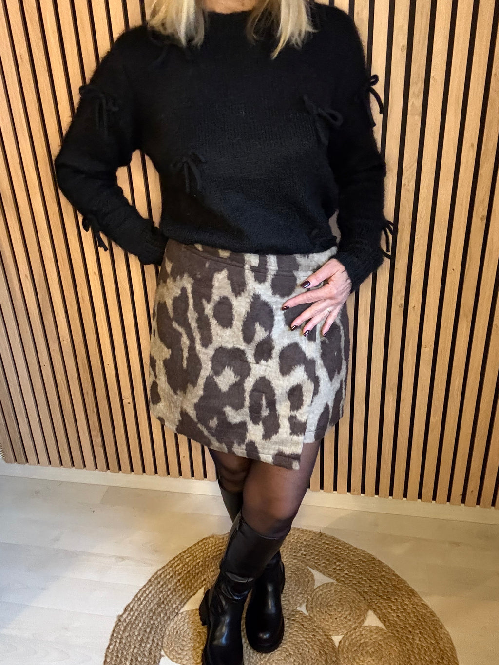 Jupe-short motifs "vache"