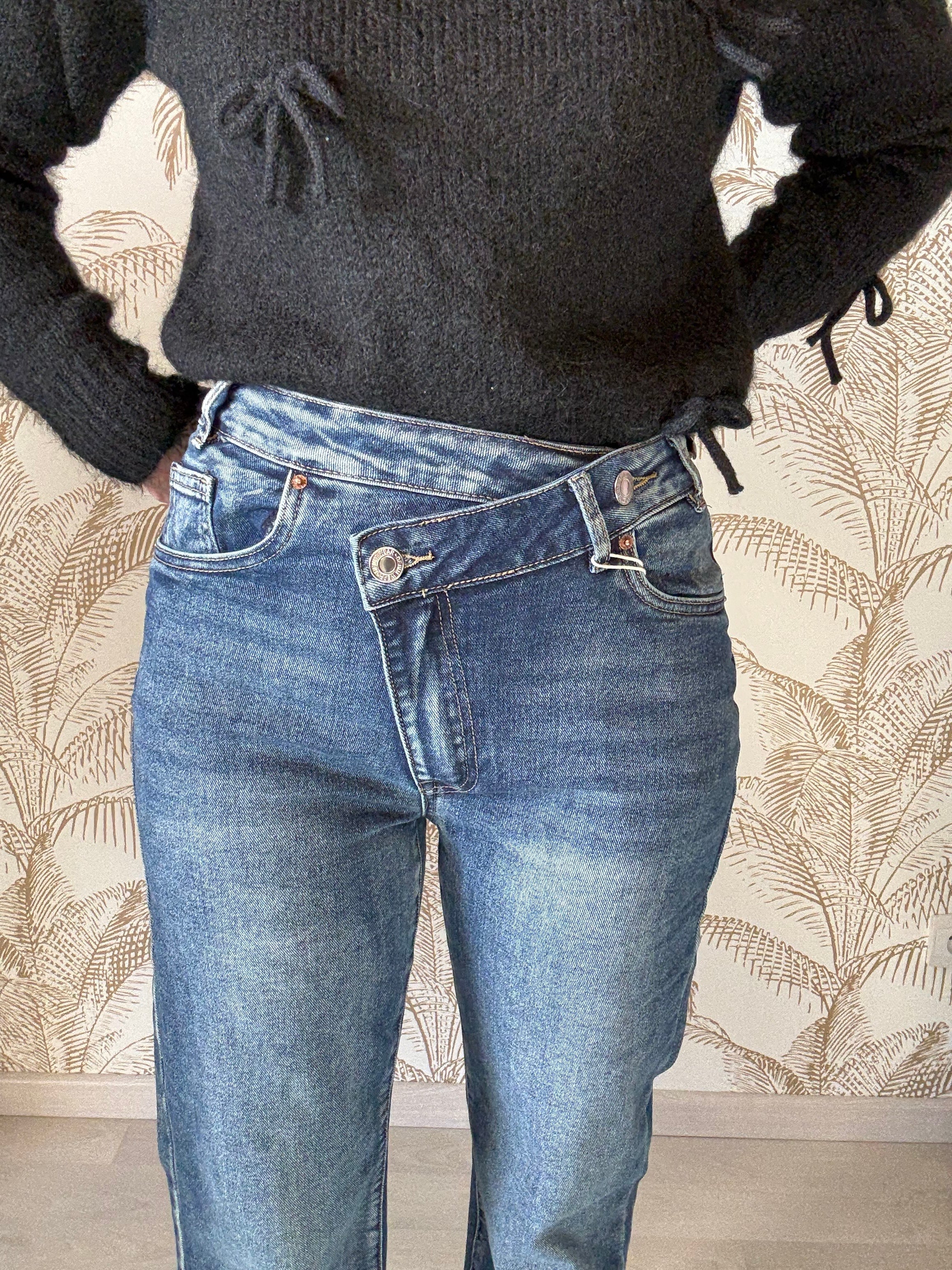 Jean bleu fermeture croisée